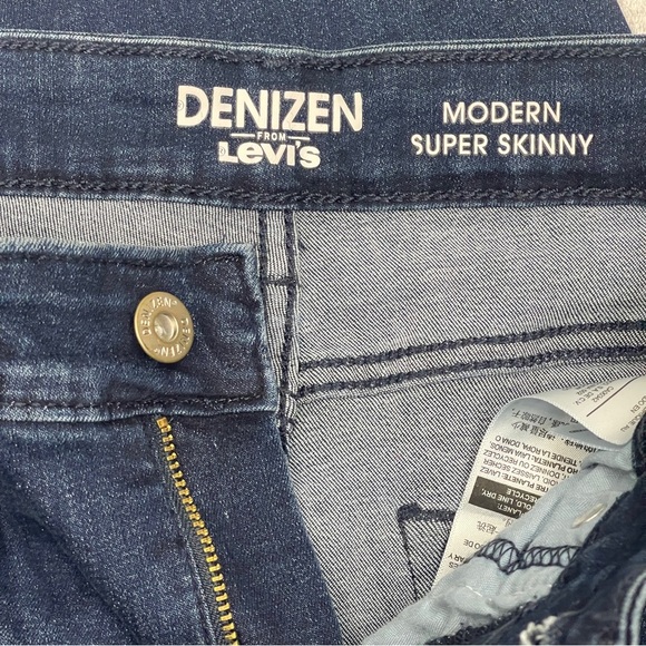 Denizen from Levi's Women's Super Skinny Jeans Size 2 NWOT - Picture 4 of 5